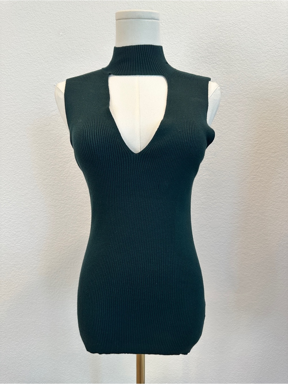NWT Express Ribbed Mock Neck Keyhole Sweater Tank Dark Green Size Large